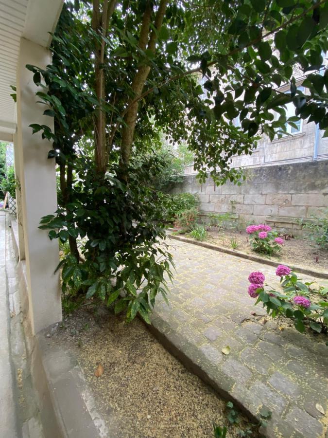 Le Chanzy Proche Des Thermes Et De La Gare Rochefort  Exterior foto